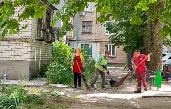 Новини Харкова: у Немишлянському районі ліквідовують наслідки удару